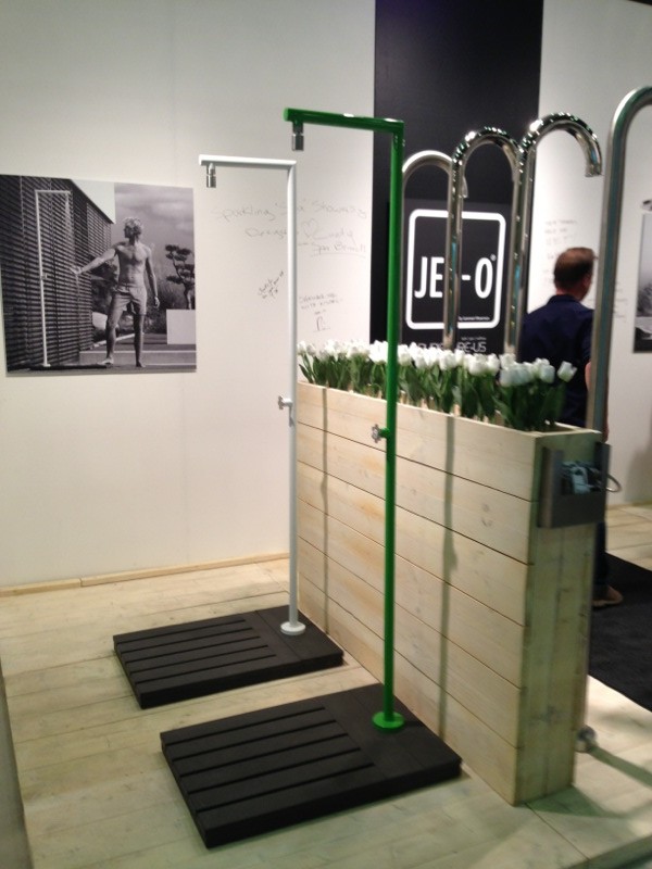 Have you always wanted an outdoor shower like at so many spas? Well here is an easy solution, the garden shower by Jee-O. Just be sure to put a few screens or tall fences to avert prying eyes!